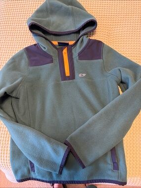 Vineyard Vines Hooded Fleece